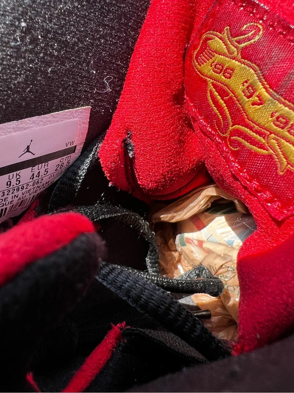 CLEAN Air Jordan size 10.5 Bred 6 Rings Red shoes